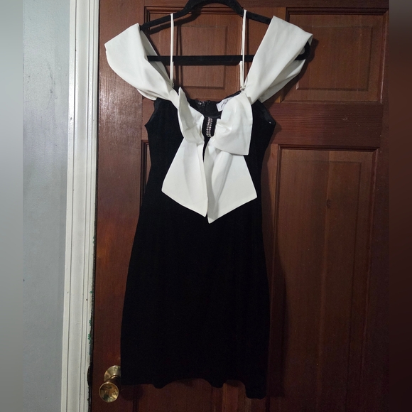 Petal & Pup Satine Bow Mini Dress - Picture 3 of 6